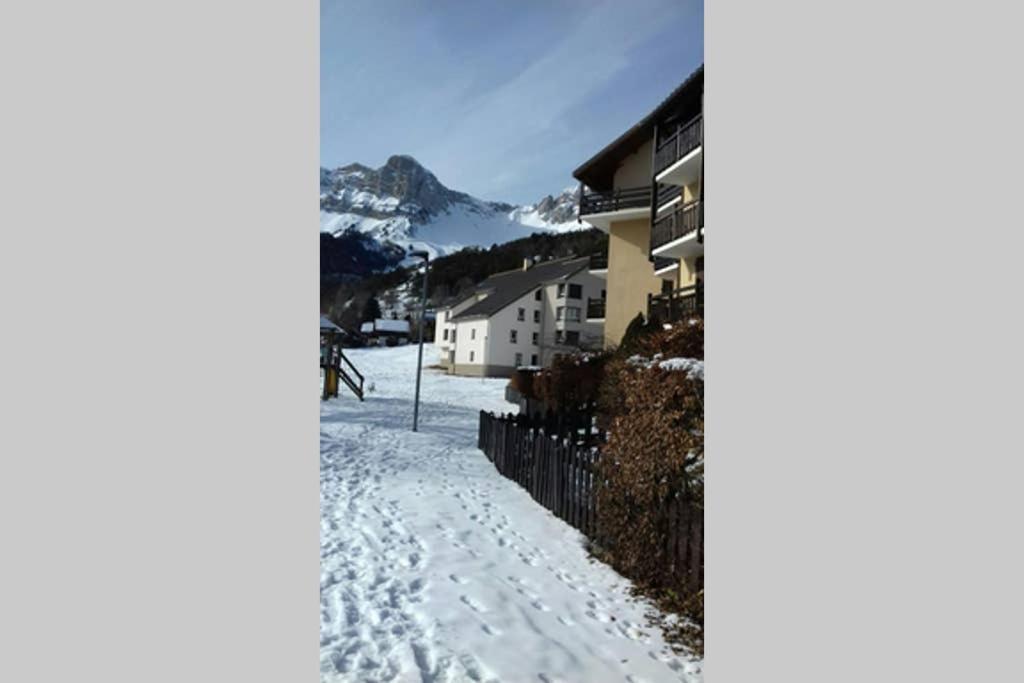 Studio mansardé 18 m2 climatisé avec piscine privée Gresse-en-Vercors Exterior foto